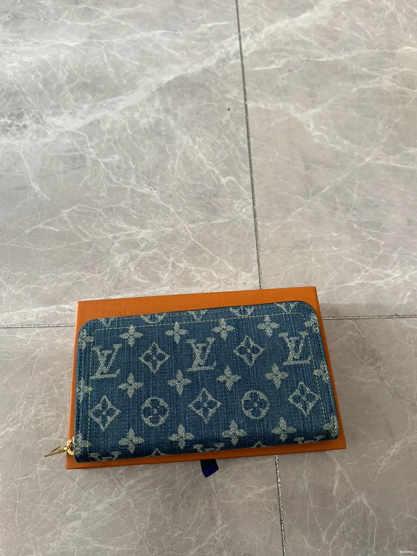 Repladies WALLET VUITTON ZIPPY LOUIS 0621